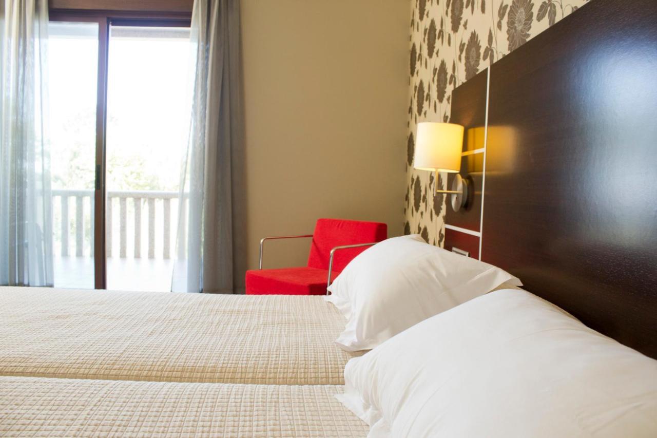Hotel Piramide 2 Portonovo Zimmer foto